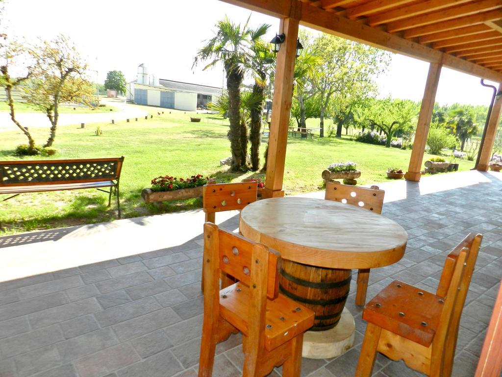 Готель Agriturismo Zio Michele Ізола-делла-Скала Екстер'єр фото